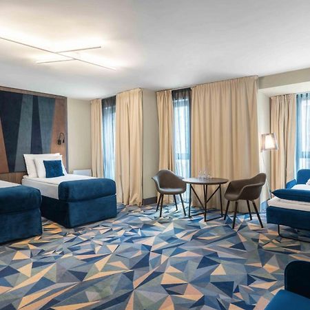 Wellton Riverside Spa Hotel Riga Bagian luar foto