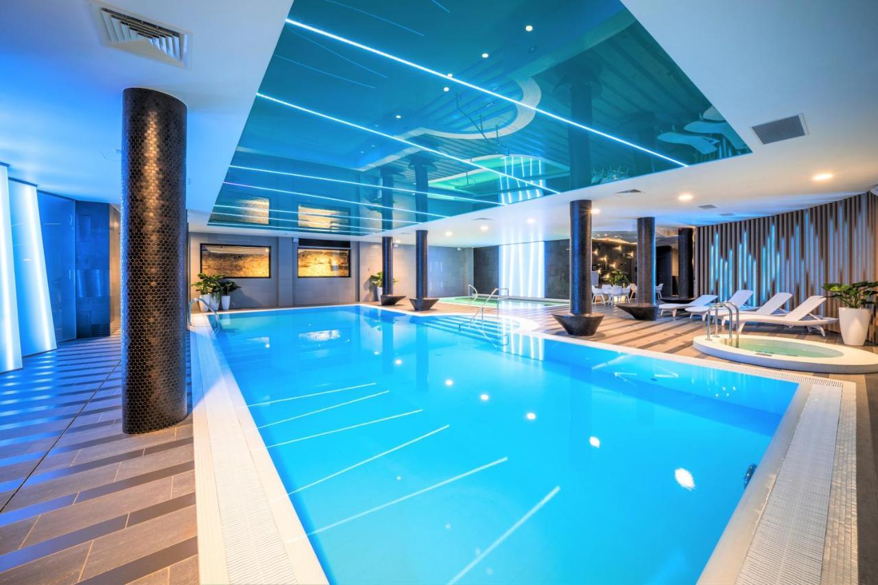 Wellton Riverside Spa Hotel Riga Bagian luar foto Spa