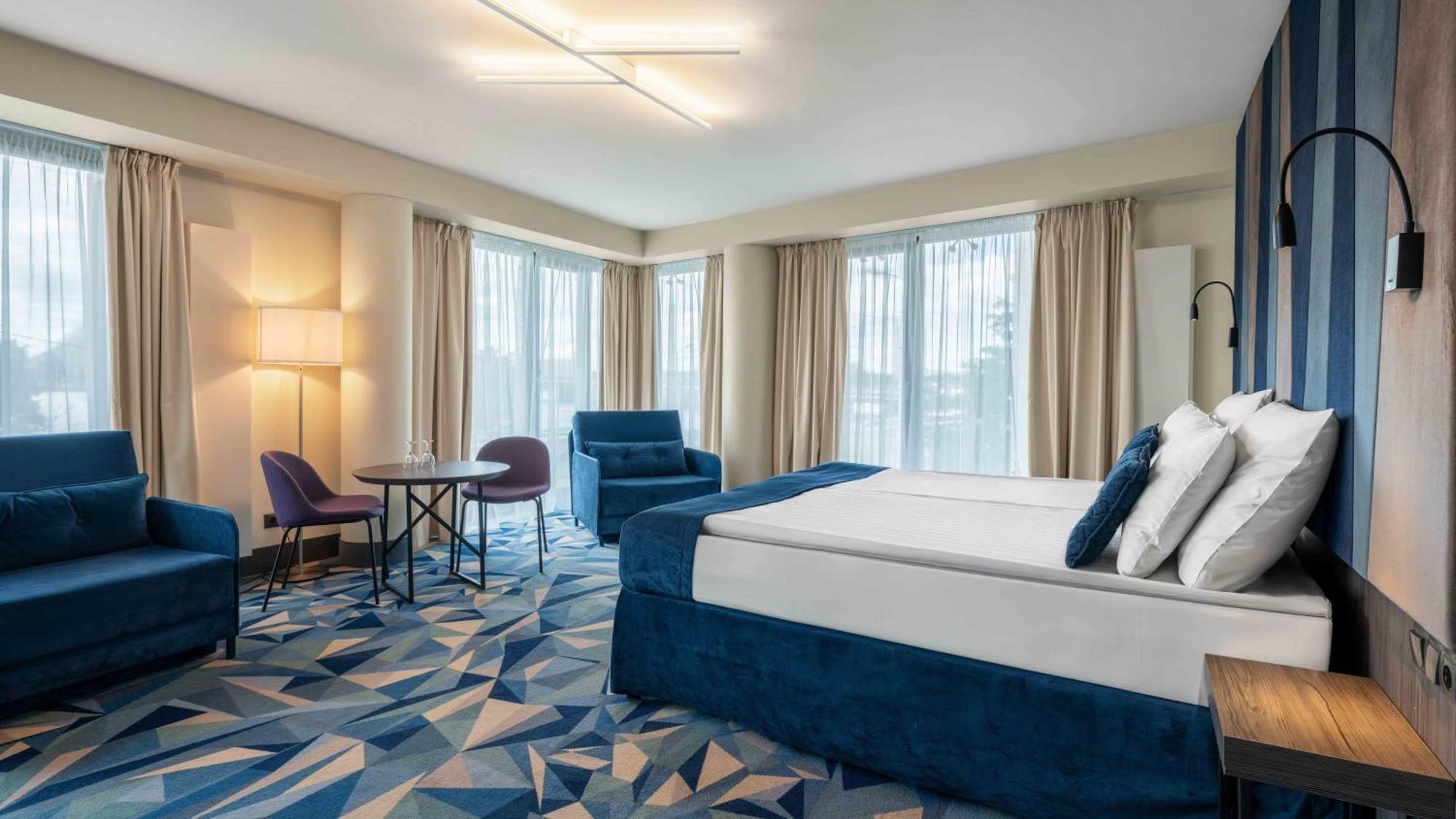 Wellton Riverside Spa Hotel Riga Bagian luar foto
