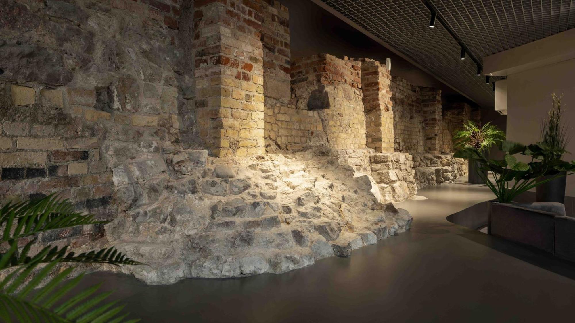 Wellton Riverside Spa Hotel Riga Bagian luar foto