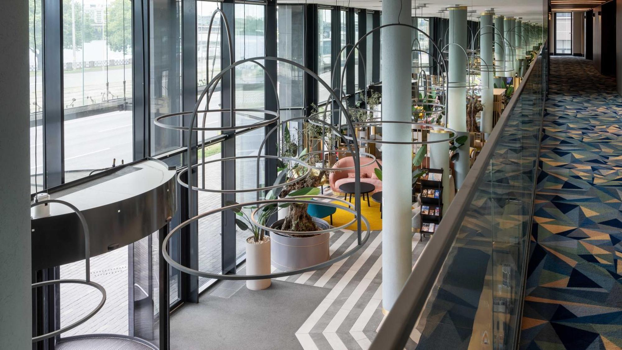 Wellton Riverside Spa Hotel Riga Bagian luar foto