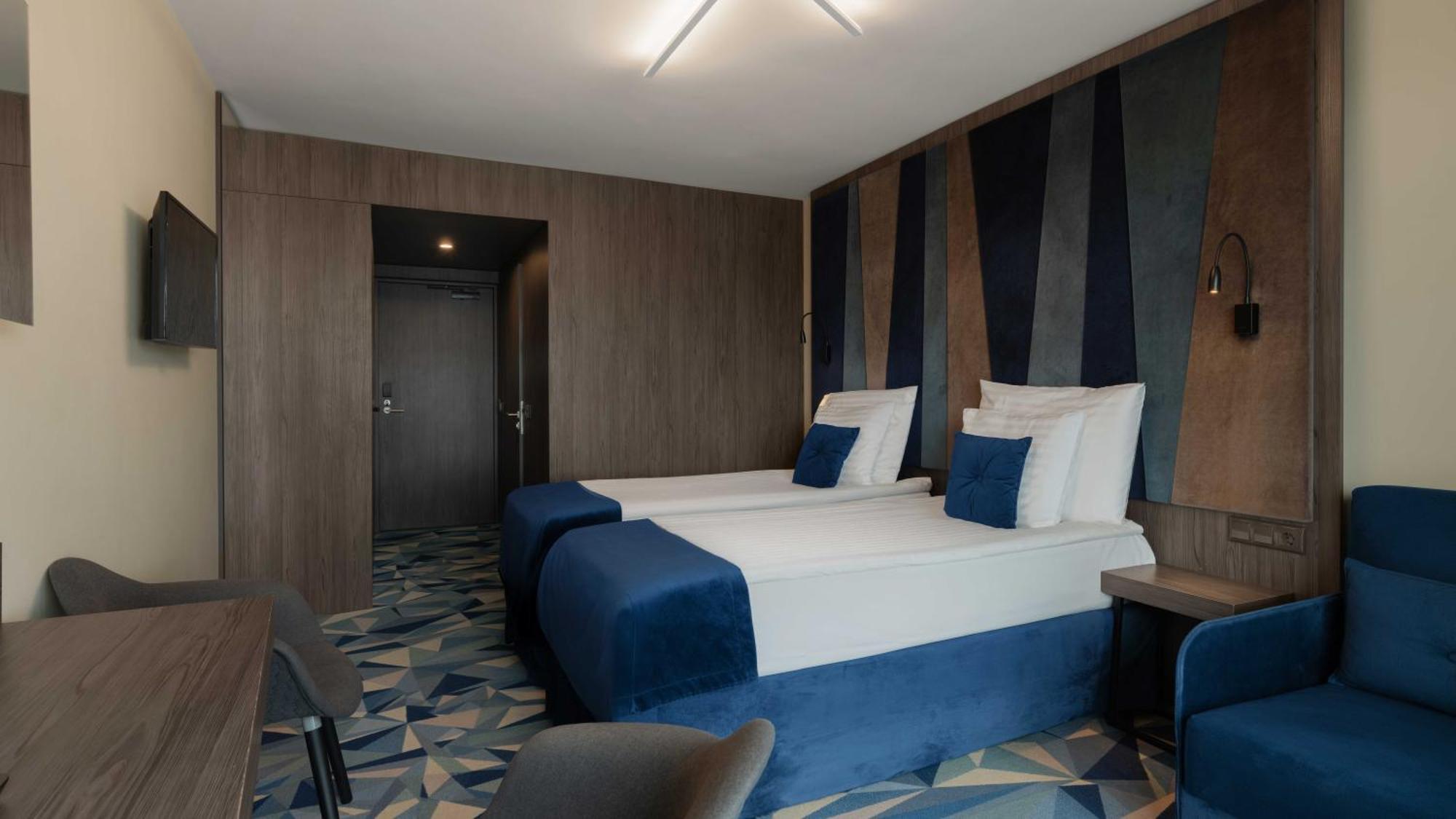 Wellton Riverside Spa Hotel Riga Bagian luar foto