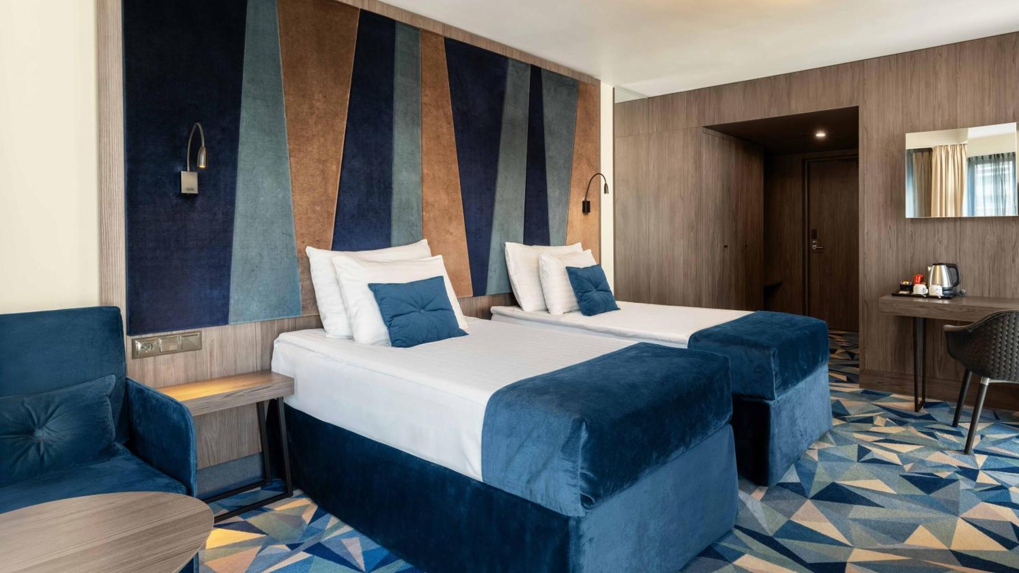 Wellton Riverside Spa Hotel Riga Bagian luar foto