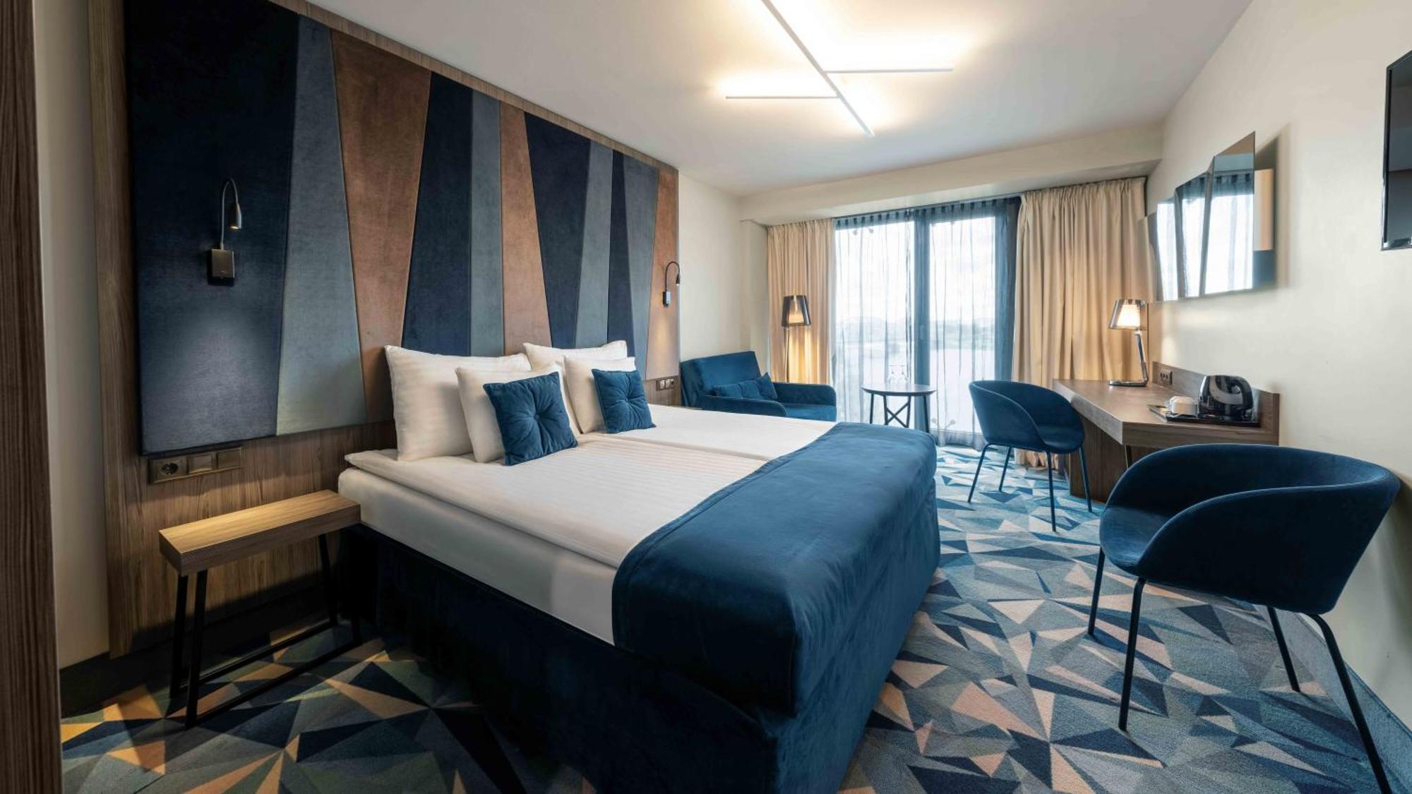 Wellton Riverside Spa Hotel Riga Bagian luar foto